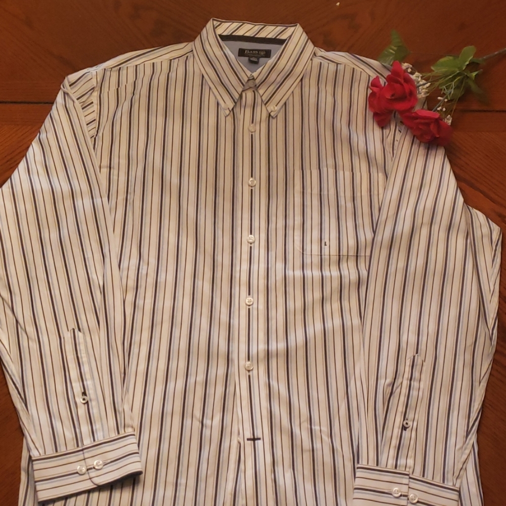 Bass long sleeve button down shirt Nwot Large